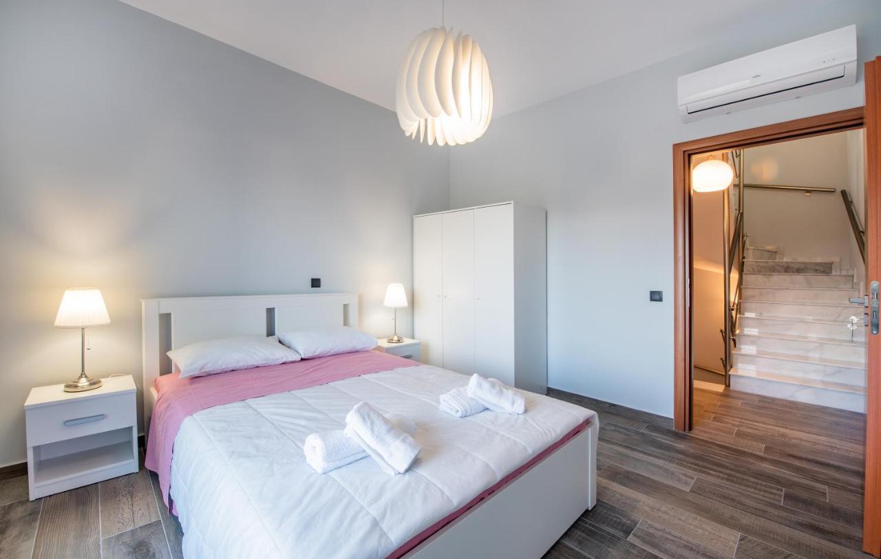Case de vacanță New Asteria. Luxury Maizonette With Sea View